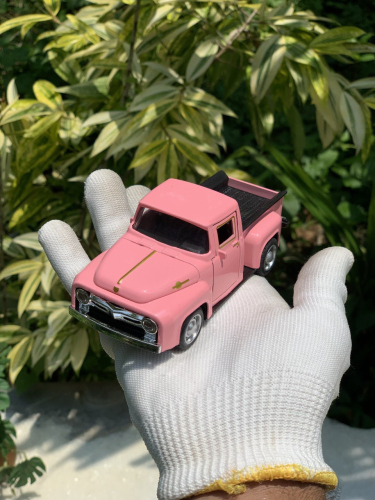 1:32 Ford F100 - Classic Colors