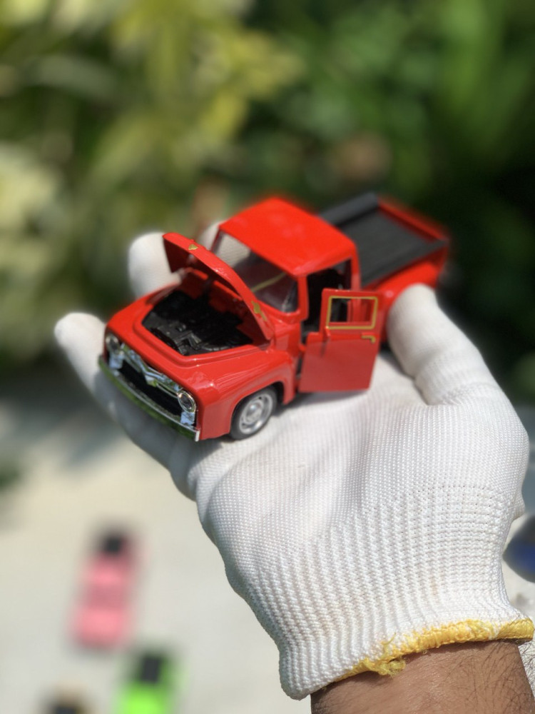 1:32 Ford F100 - Classic Colors