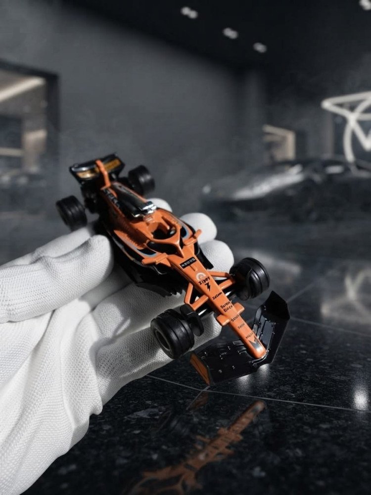 Premium 1:32 F1 Orange Metal Miniature Racing Cars + FREE Surprise Analog Watch