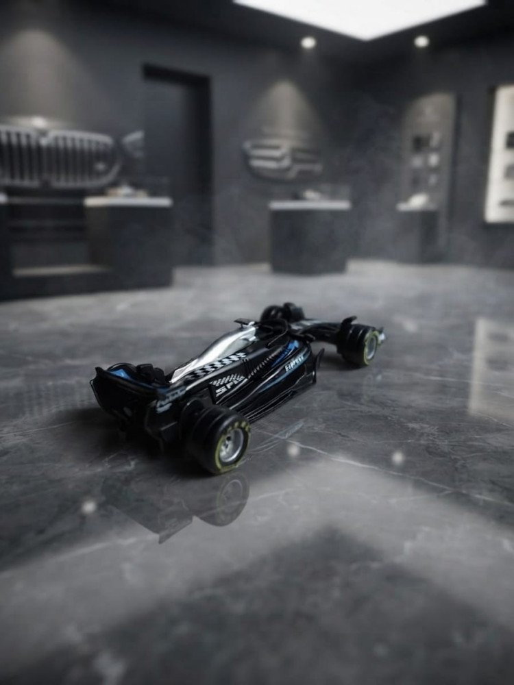 Premium 1:32 F1 Black Metal Miniature Racing Cars + FREE Surprise Analog Watch