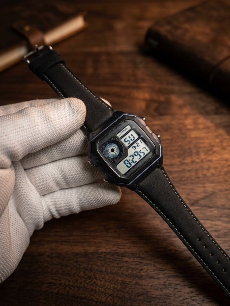 Retro Future: Premium Pioma Square Dial Digital Watch