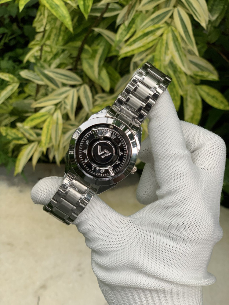 V7 Premium Quality Chain Watch - Trending Magnetic Orbit Dial