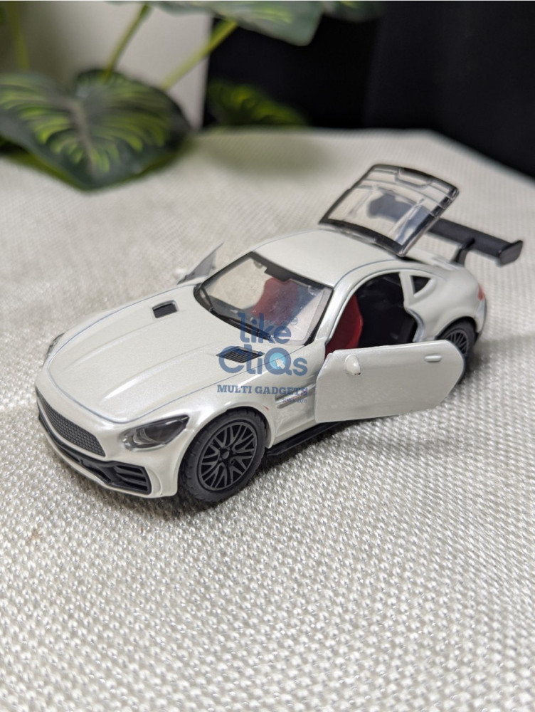 Own a piece of luxury with this 1:36 Mercedes-Benz AMG GT metal miniature