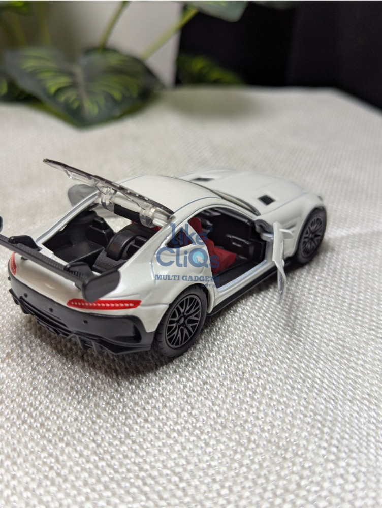 Own a piece of luxury with this 1:36 Mercedes-Benz AMG GT metal miniature