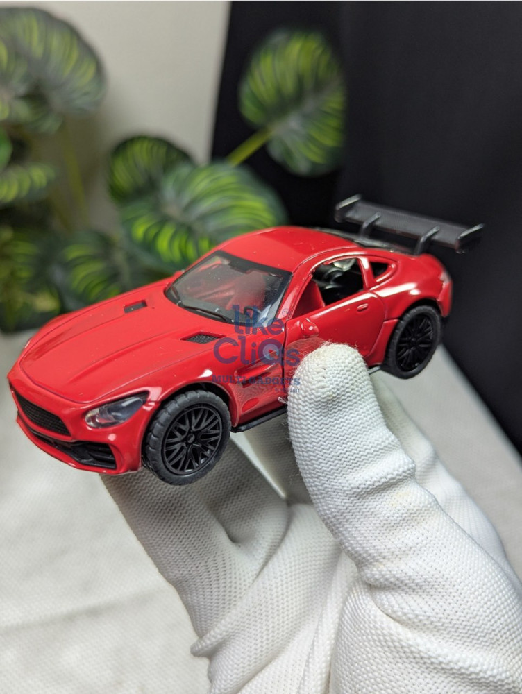 Own a piece of luxury with this 1:36 Mercedes-Benz AMG GT metal miniature