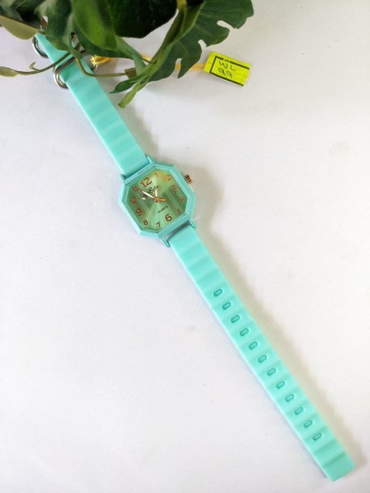 STYLISH SLIM AND WEIGHTLESS ANALOG WATCH FOR GIRLS (WL99)