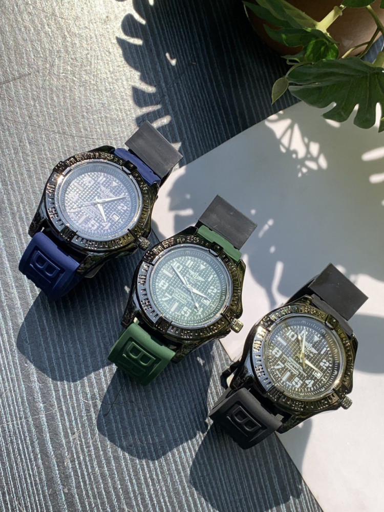 Stylish Breitin Analog Watch