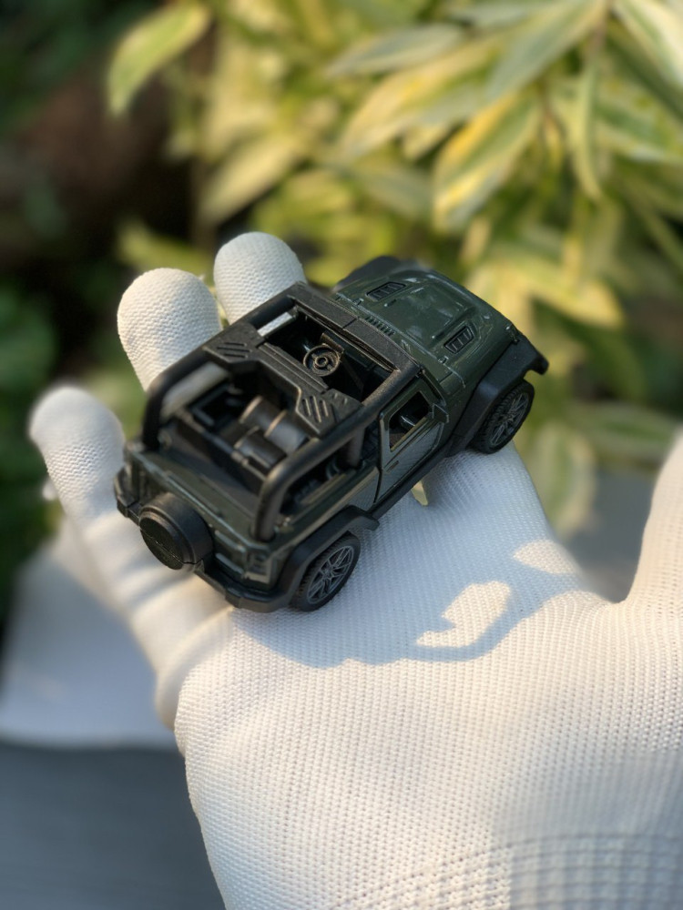 Zoom into fun with these 1:43 scale Thar miniatures