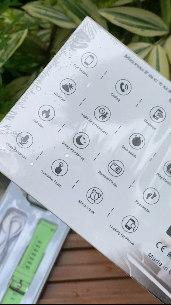 Lightweight Smart Watch - Premium Quality, Water-Resistant & Feature-Packed