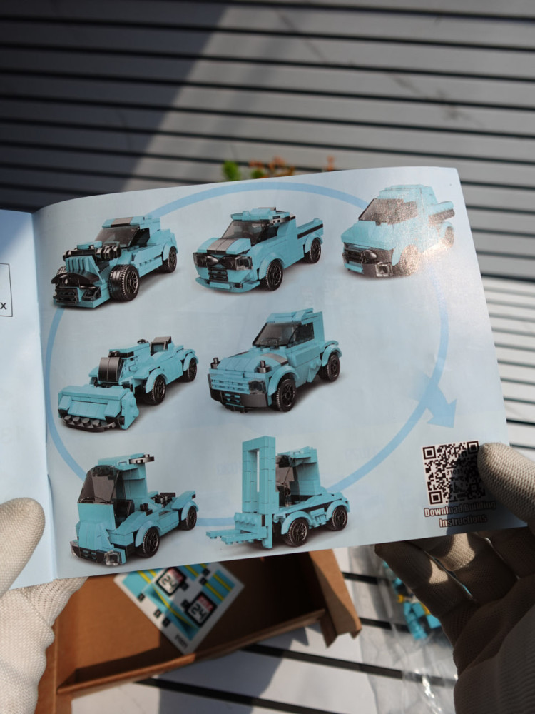 Build Your Own Fleet: 10-in-1 Creative Car Building Blocks