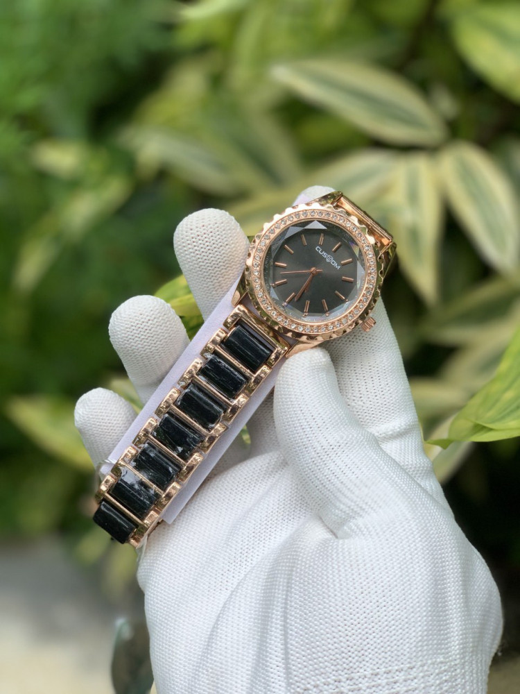 Custom Ceramic Round Dial Watch - Premium, Versatile & Affordable