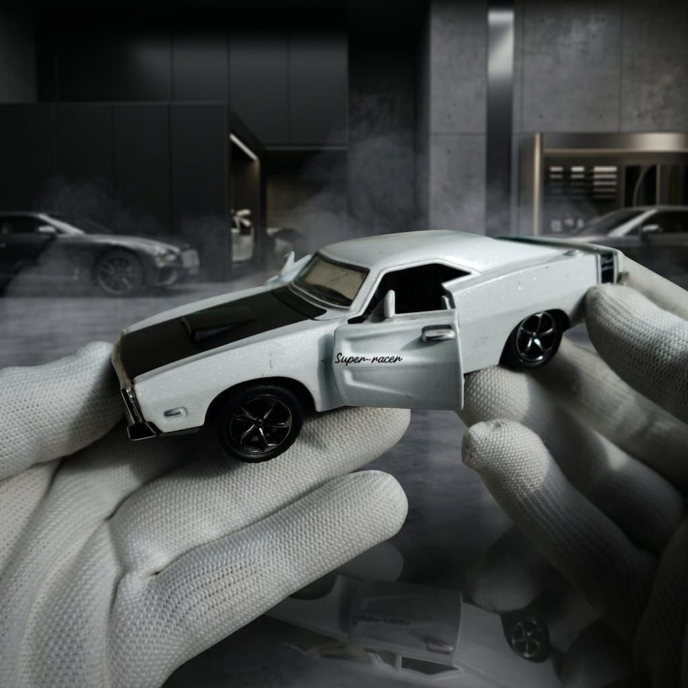 Dodge Charger RT Classic Muscle Car | 1:32 Diecast Miniature