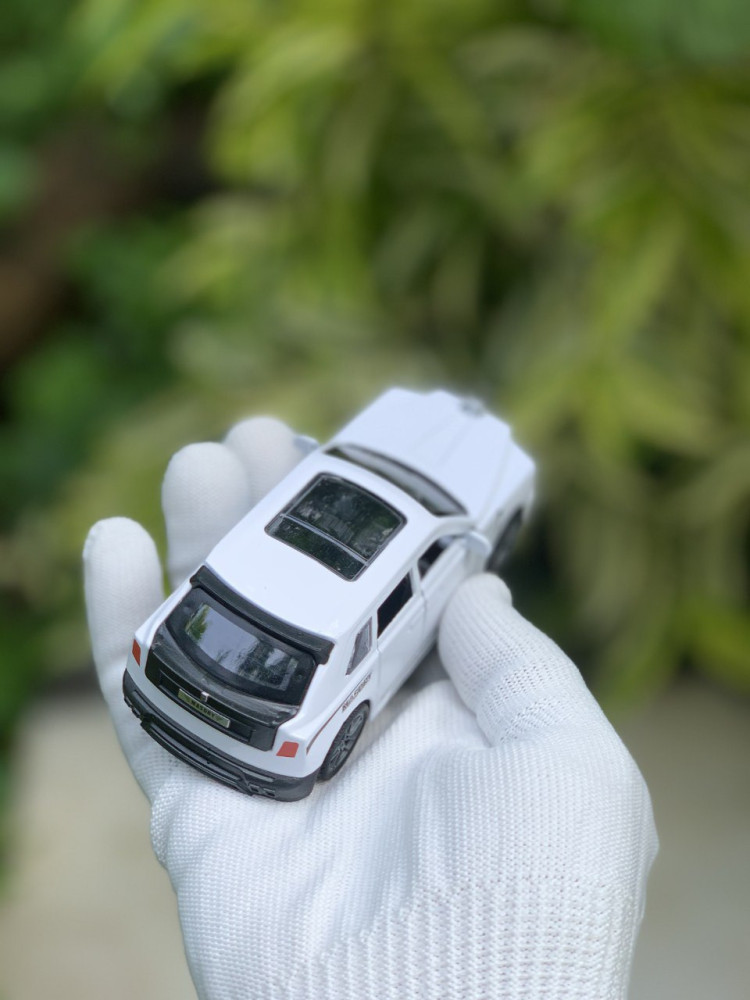 1:32 Rolls-Royce - Luxury with Lights & Sound