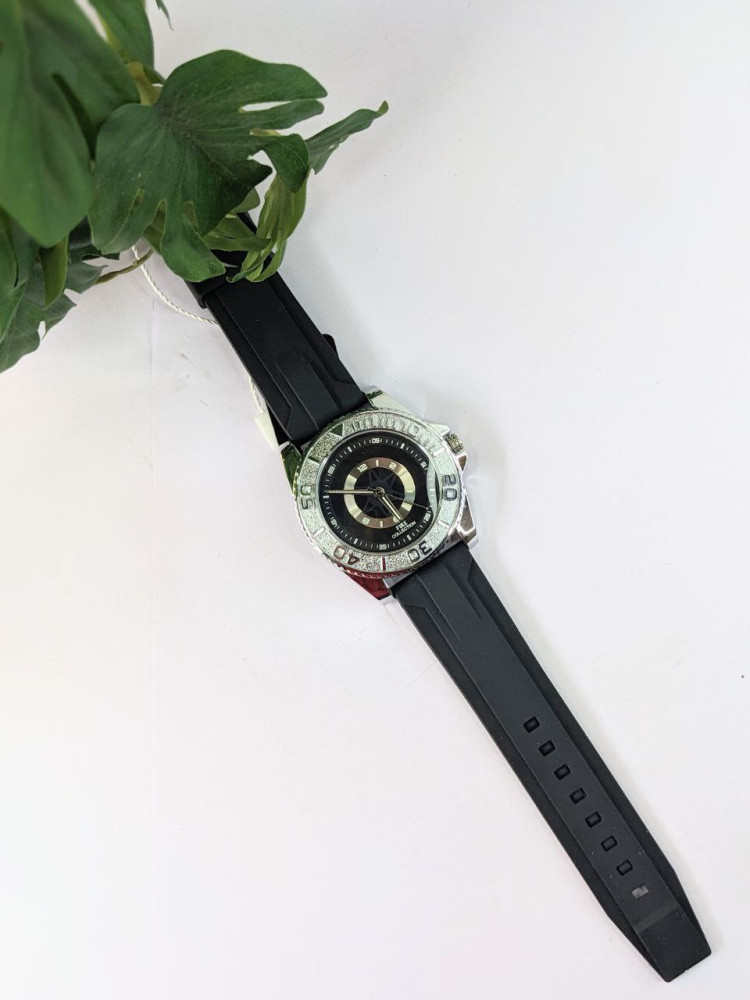 Fire Collections: Stylish Analog Watches 🔥(WQ390)