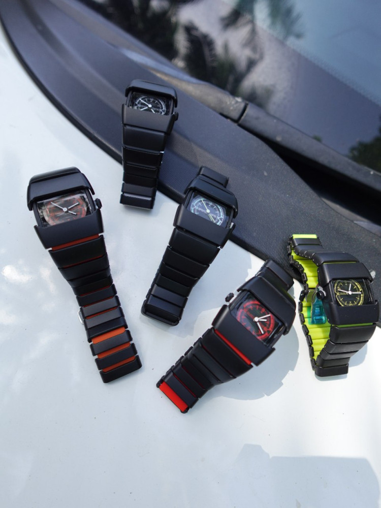 Trending Watch Combo: D-Line Analog Watch & Leather Wallet