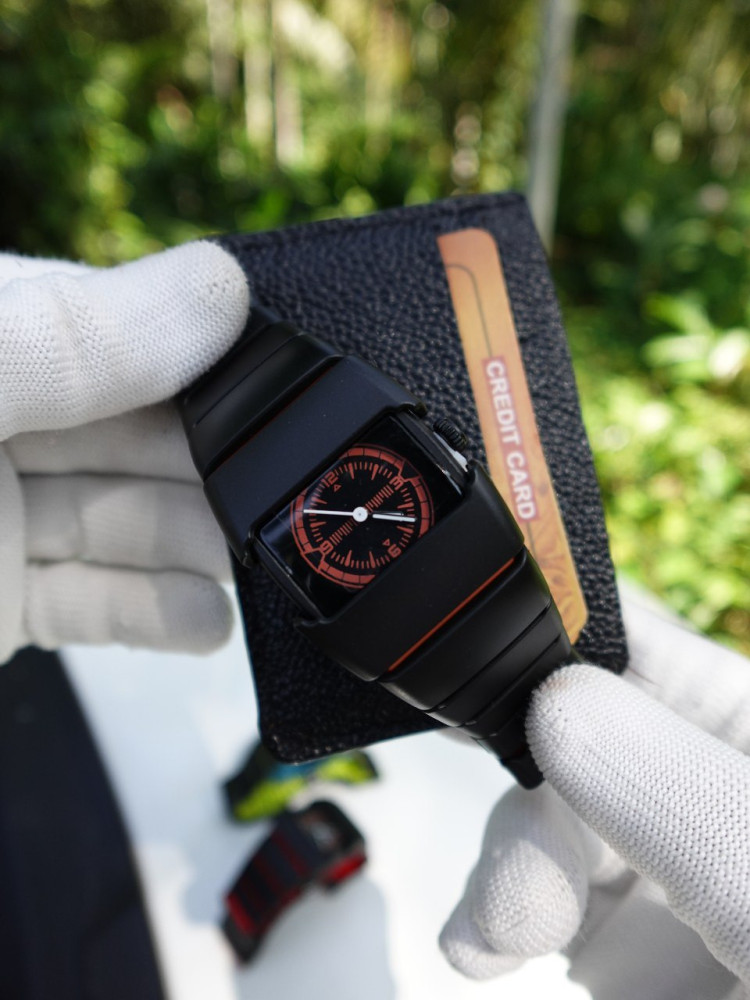 Trending Watch Combo: D-Line Analog Watch & Leather Wallet