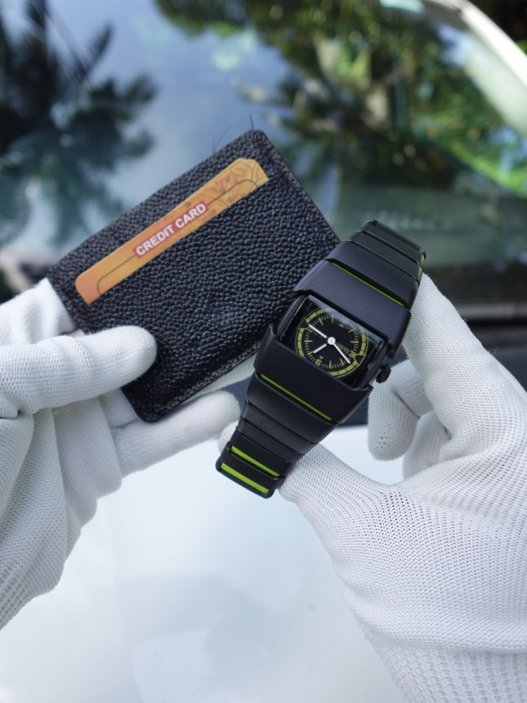 Trending Watch Combo: D-Line Analog Watch & Leather Wallet