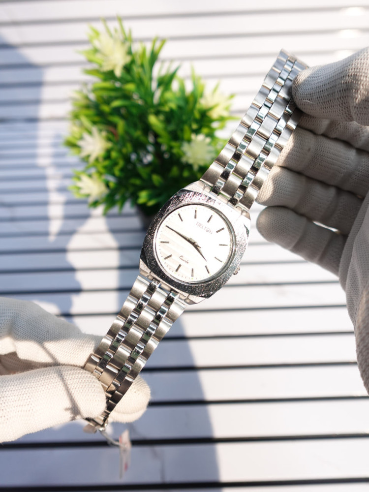 Effortless Elegance: Delton Premium Slim Analog Watch