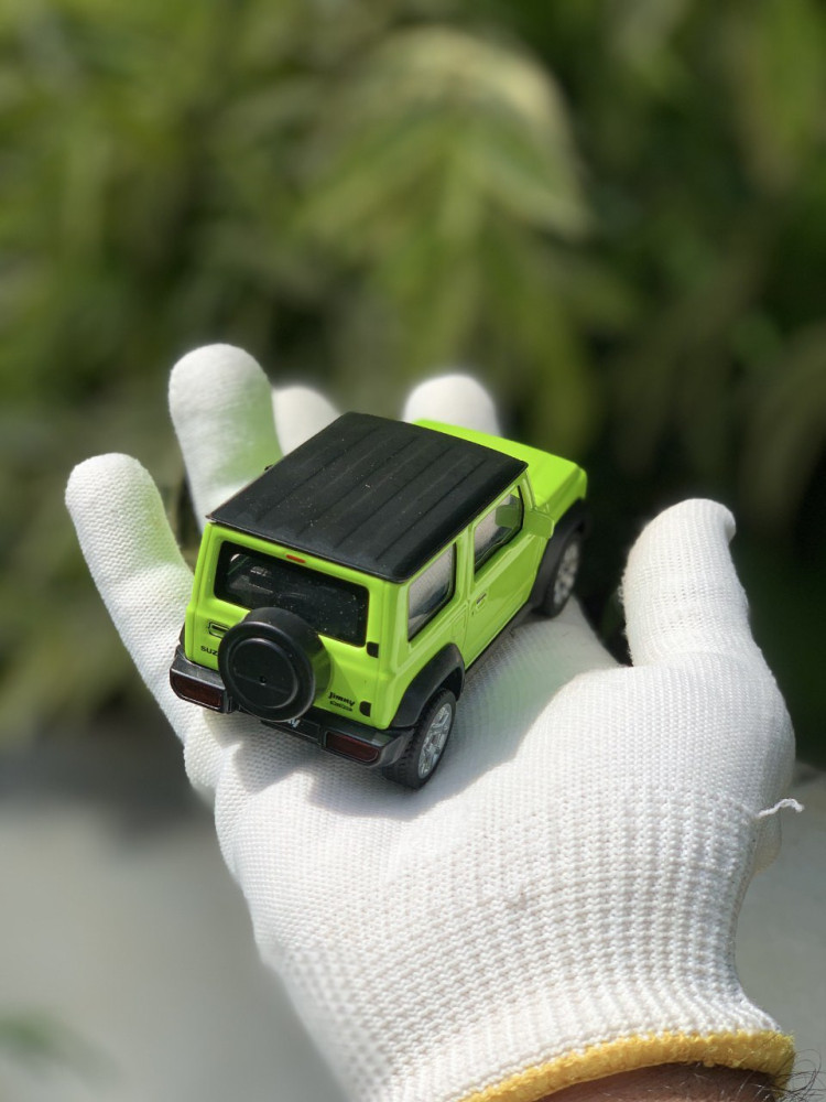 1:36 Suzuki Jimny - Authentic Off-Road Fun