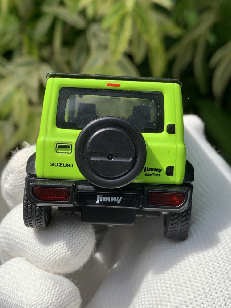 1:36 Suzuki Jimny - Authentic Off-Road Fun