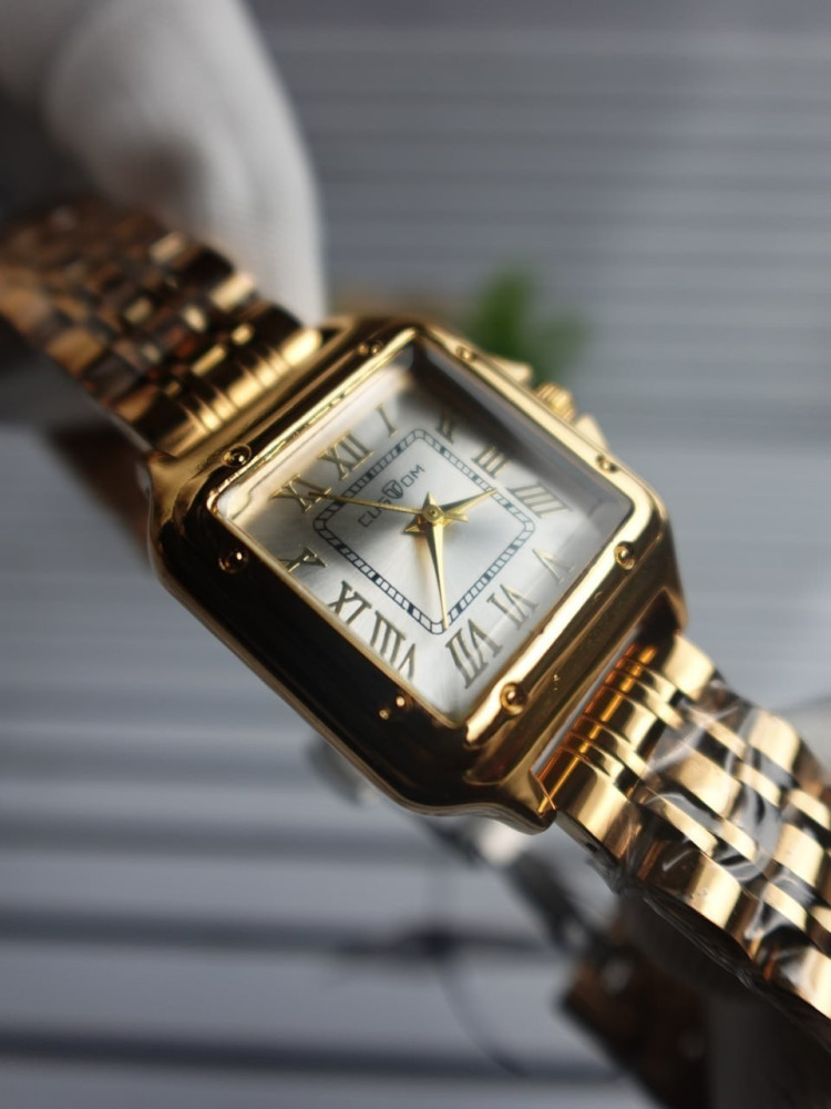 Elegance Redefined: Premium Square Dial Chain Watch for Girls