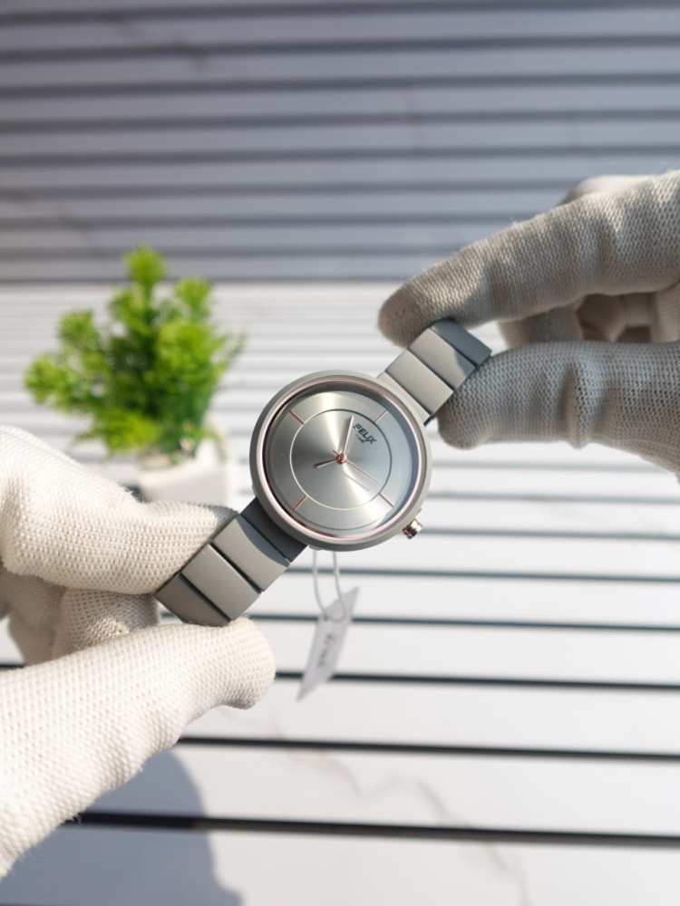 Style Meets Breeze: Felix Premium Girl’s Chain Watch & Mini Fan Combo