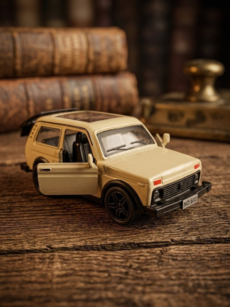 Soviet Legend: Classic Lada Niva 1:32 Scale Diecast Miniature