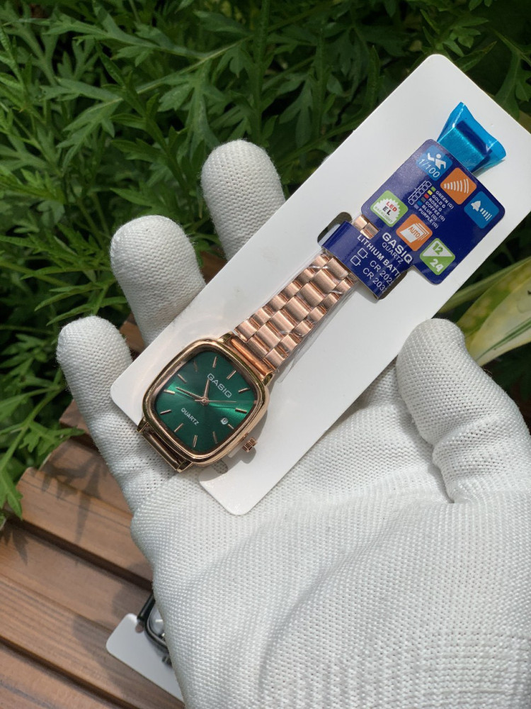 Gasiq Vintage Small Dial Watch - Oval Shape, Date and Girls' Favorite, rose gold