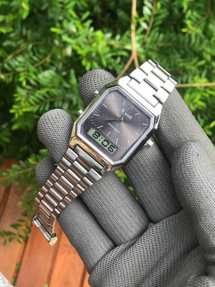 Vintage Digital-Analog Watch: A Timeless Classic (WQ481)