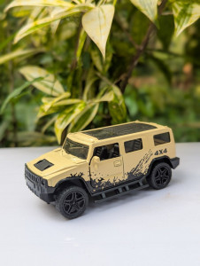 1:43 Hummer H2 - Off-Road Legend