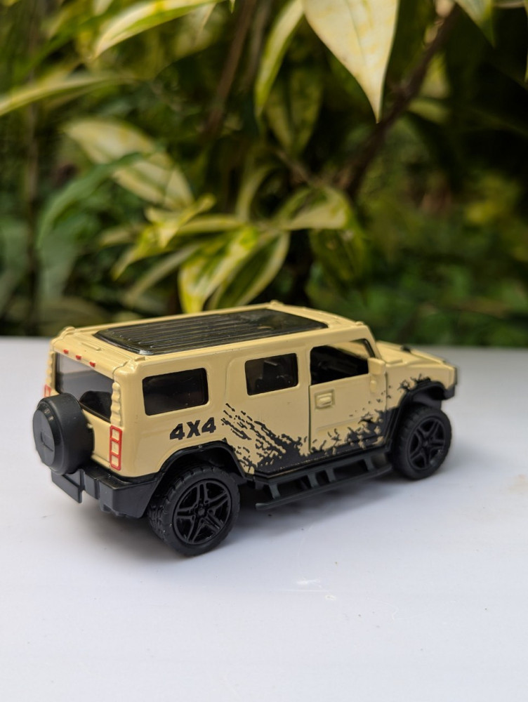1:43 Hummer H2 - Off-Road Legend