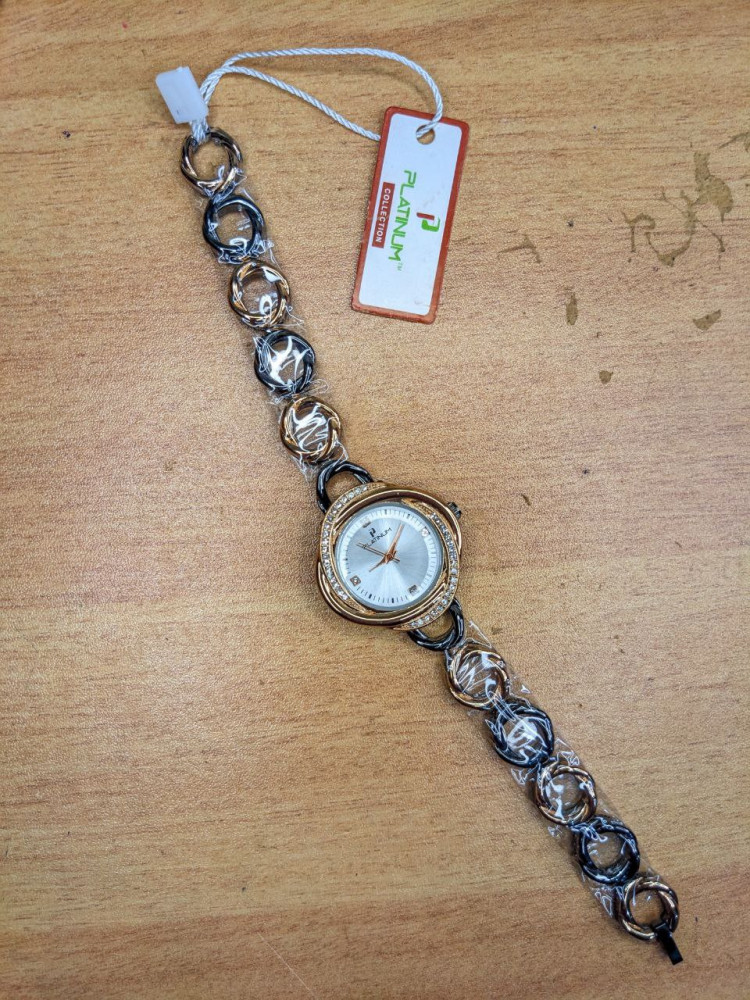 PREMIUM DESIGN CHAIN FANCY WATCH FOR GIRLS (WL93)