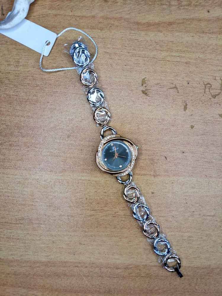 PREMIUM DESIGN CHAIN FANCY WATCH FOR GIRLS (WL93)