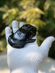 1:43 Bugatti - Hypercar Elegance