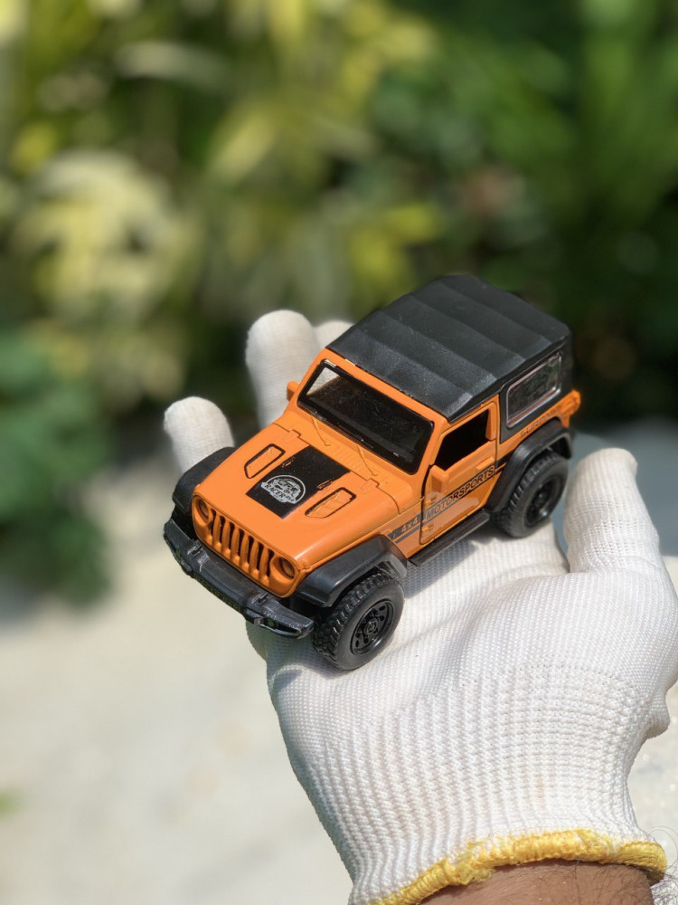 1:32 Jeep Wrangler - Triple the Adventure