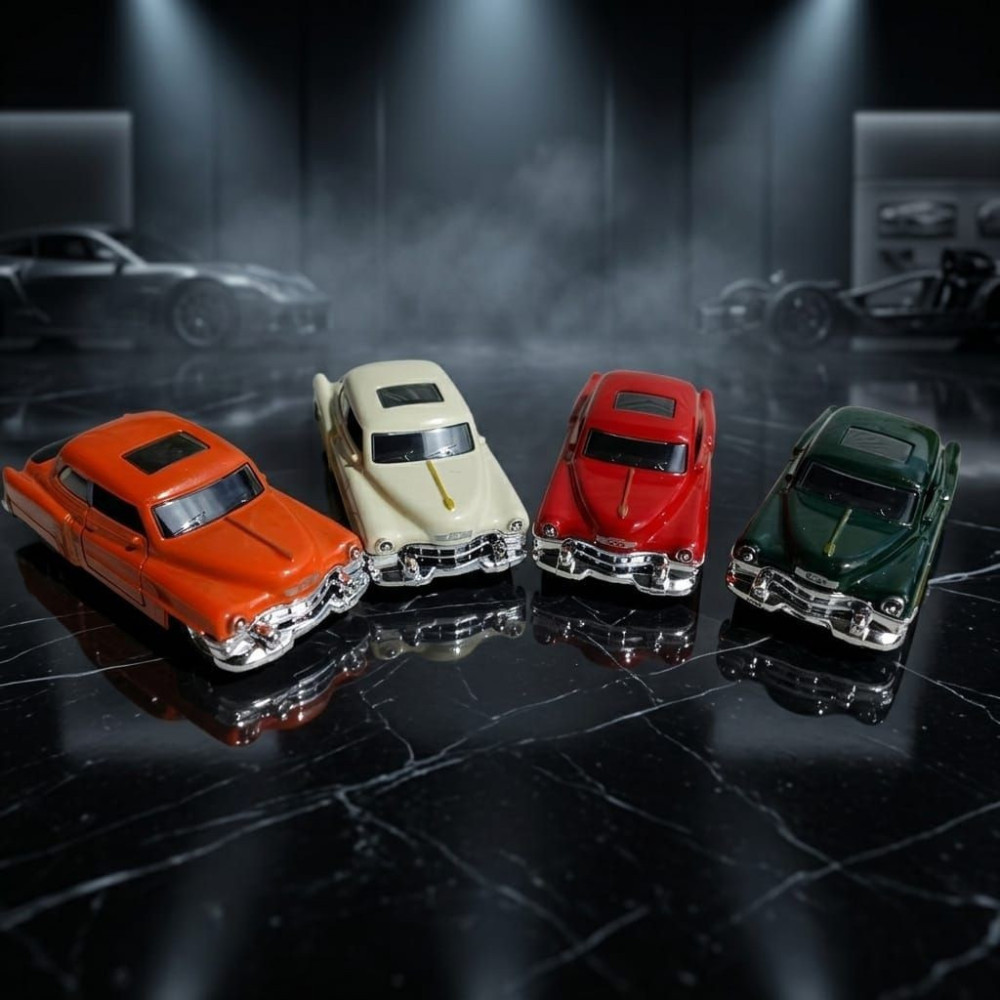 Classic Vintage Luxury: 1:36 Scale Cadillac Diecast Miniature Elegant Pearl Cream White