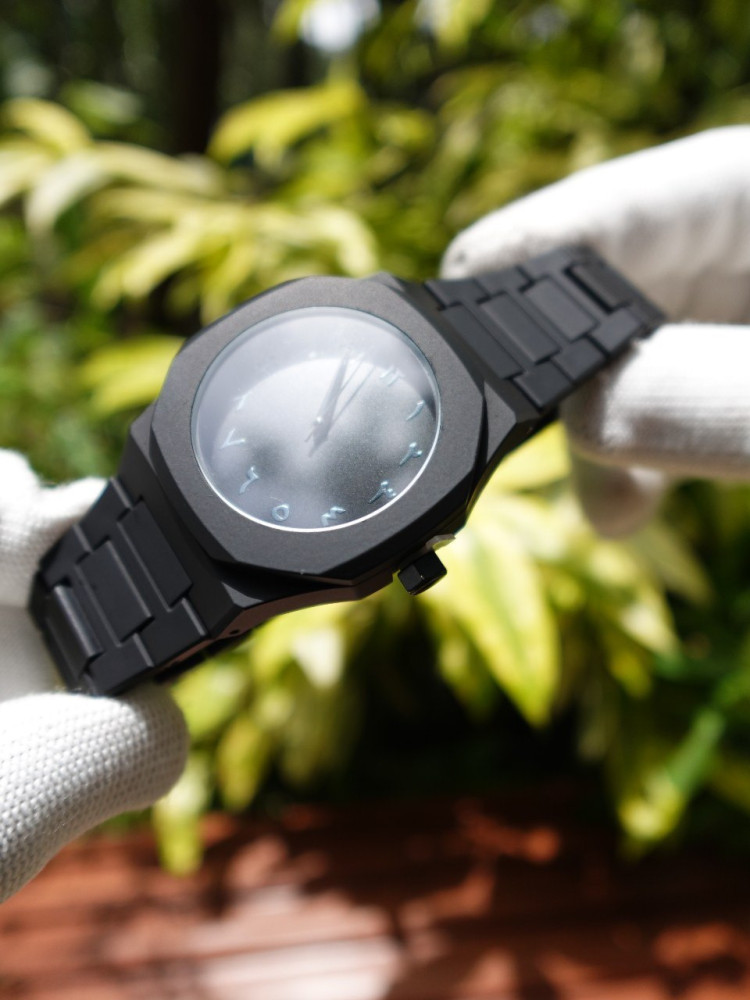 Trending Arabic Aura Watch - Sleek Full Black Analog with Fiber Chain