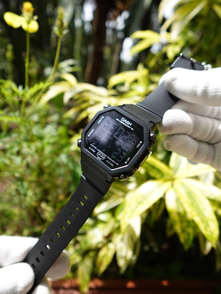 Dash Digital Watch: Unique Design & Premium Quality